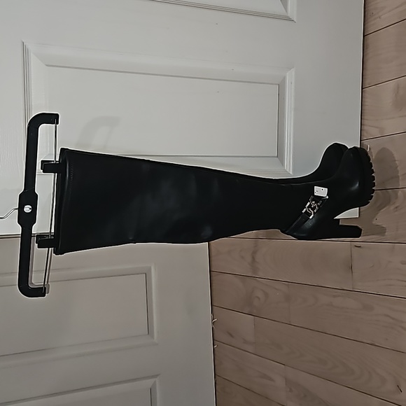 Guess Tailia Women Lug Platform Over the Knee Boot Black Size 6 M - Picture 2 of 14